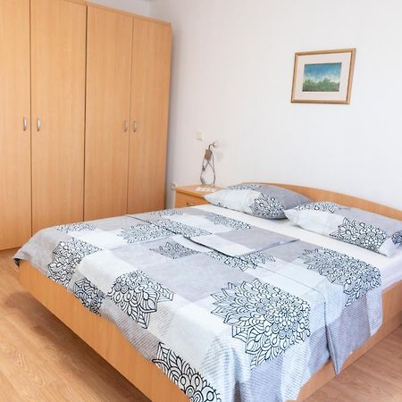 Sunny Apartment Valbandon Fažana Dış mekan fotoğraf