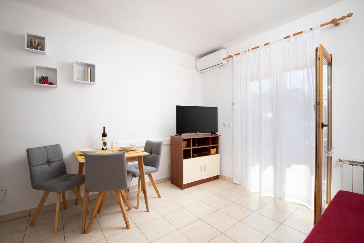 Sunny Apartment Valbandon Fažana Dış mekan fotoğraf