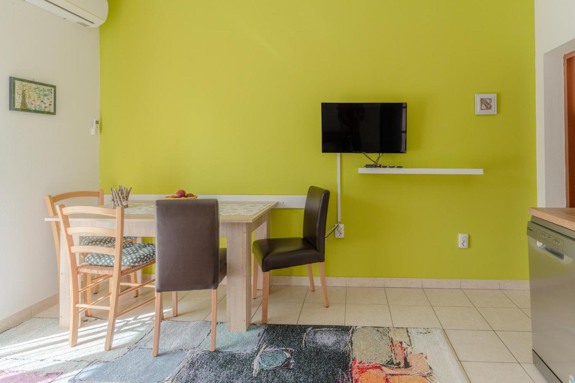 Sunny Apartment Valbandon Fažana Dış mekan fotoğraf