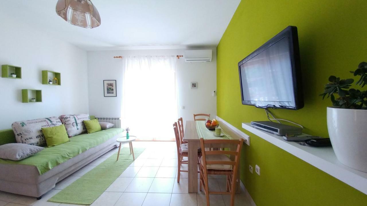 Sunny Apartment Valbandon Fažana Dış mekan fotoğraf