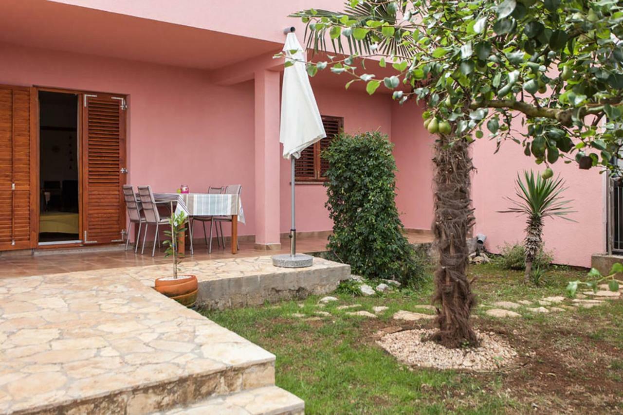 Sunny Apartment Valbandon Fažana Dış mekan fotoğraf